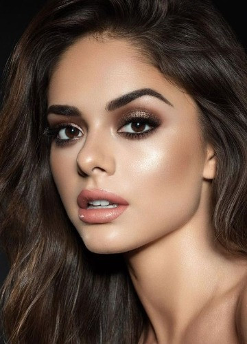 Photo professional makeup artist Prague